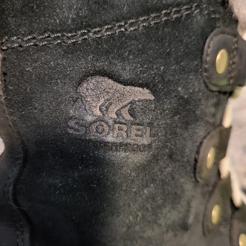 Sorel Black and Gray Fur-Lined Winter Boots - Picture 5 of 6